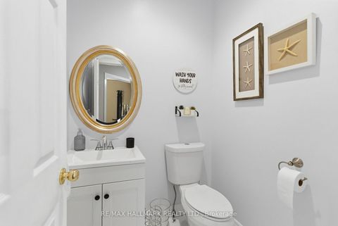 Photo 16 at 897 Oberland Drive, Pinecrest, Oshawa