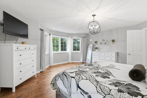 Photo 21 at 897 Oberland Drive, Pinecrest, Oshawa