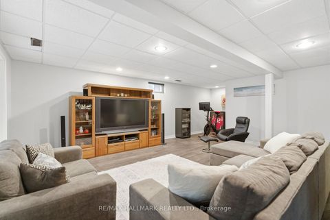 Photo 36 at 897 Oberland Drive, Pinecrest, Oshawa