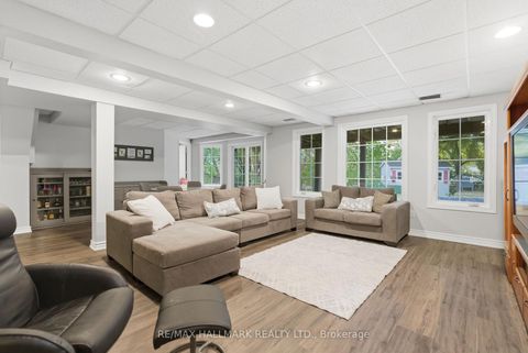 Photo 38 at 897 Oberland Drive, Pinecrest, Oshawa