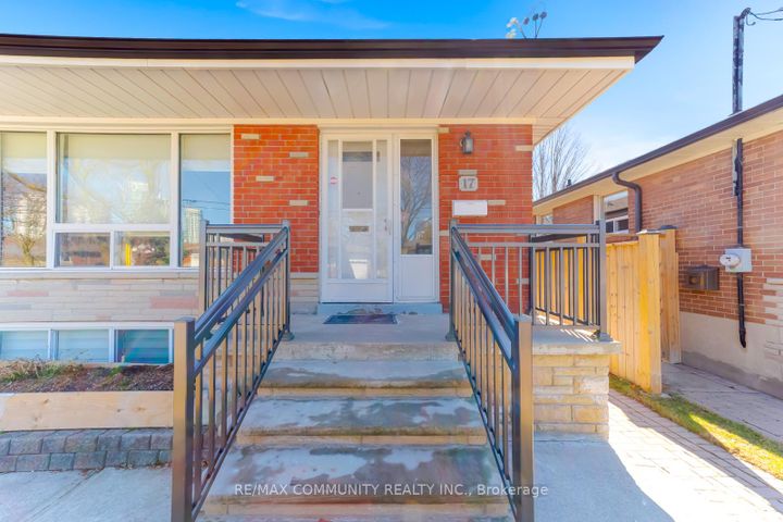 Photo 5 at 17 Madrid Street, Bendale, Toronto