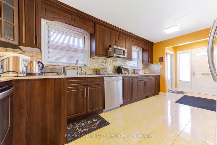 Photo 11 at 17 Madrid Street, Bendale, Toronto