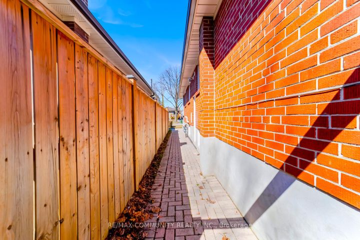 Photo 25 at 17 Madrid Street, Bendale, Toronto