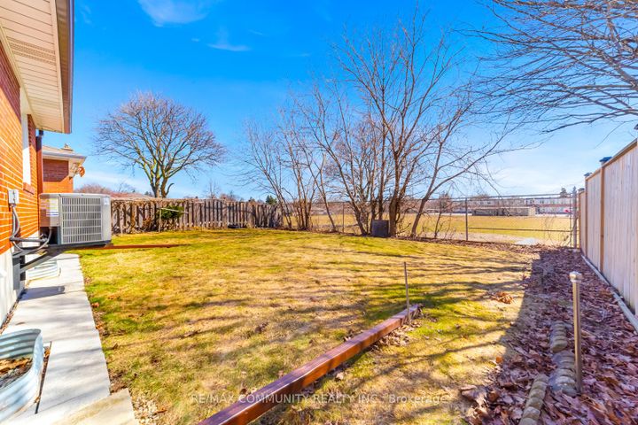 Photo 41 at 17 Madrid Street, Bendale, Toronto