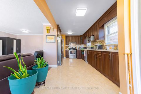 Photo 7 at 17 Madrid Street, Bendale, Toronto