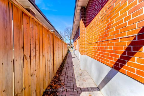 Photo 25 at 17 Madrid Street, Bendale, Toronto