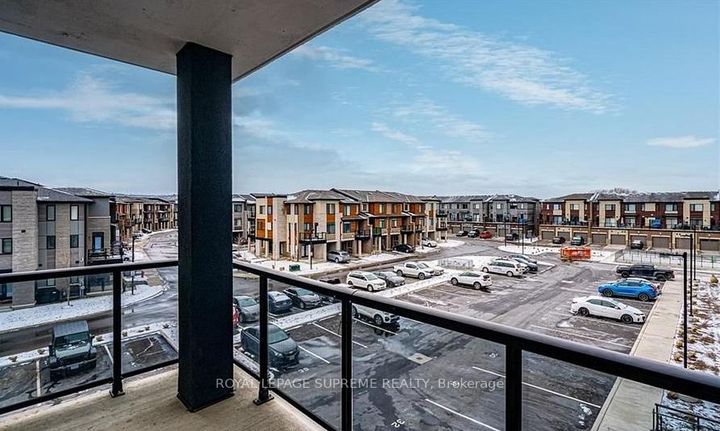 Photo 8 at 324 - 600 NORTH SERVICE Road, Lakeshore, Hamilton