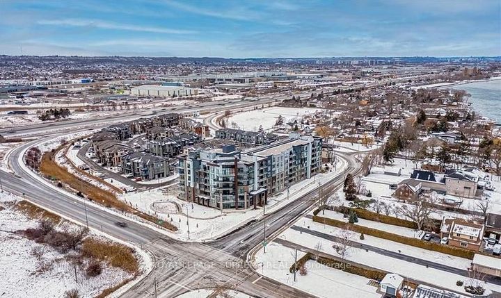 Photo 10 at 324 - 600 NORTH SERVICE Road, Lakeshore, Hamilton