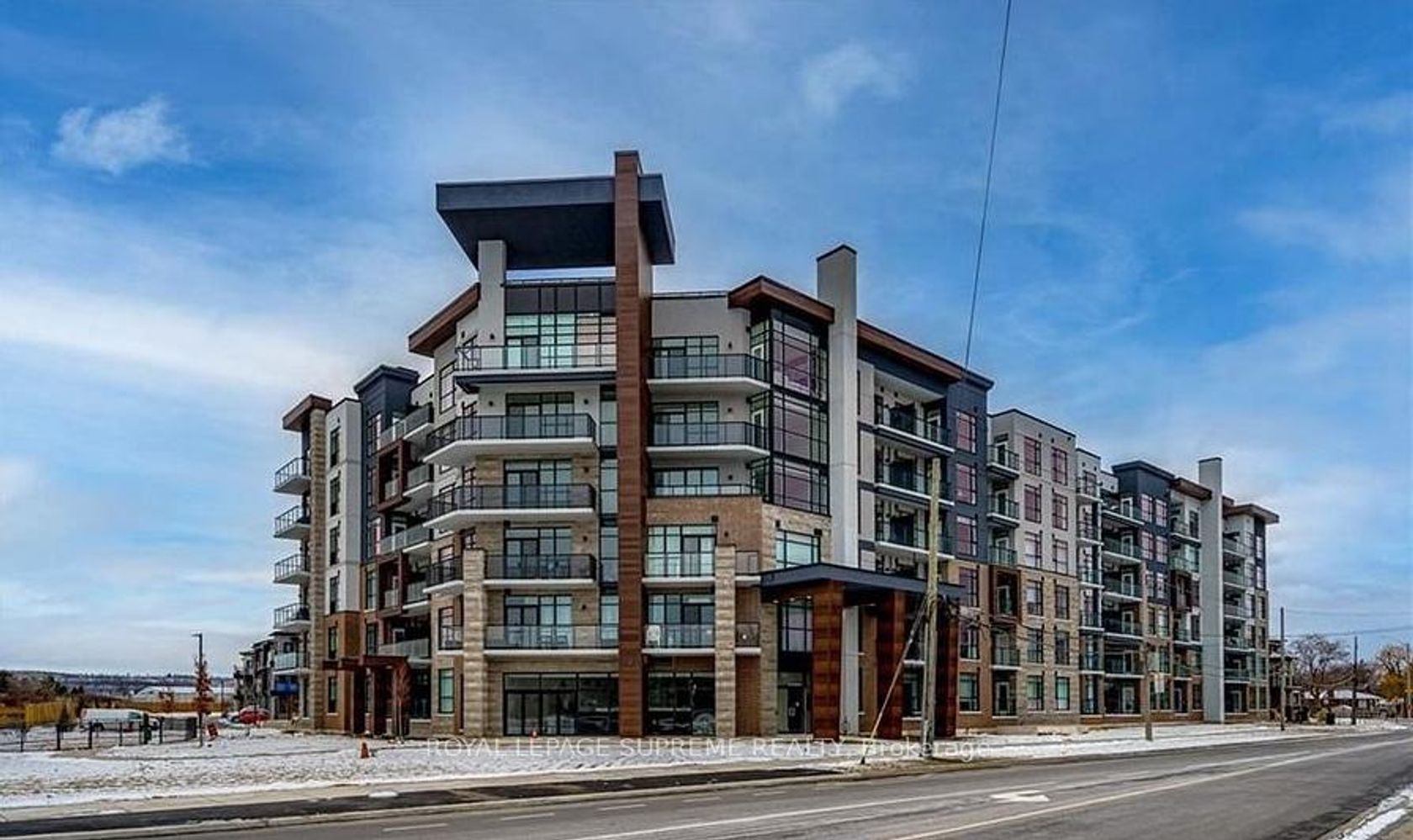 324 - 600 NORTH SERVICE Road, Lakeshore, Hamilton 2