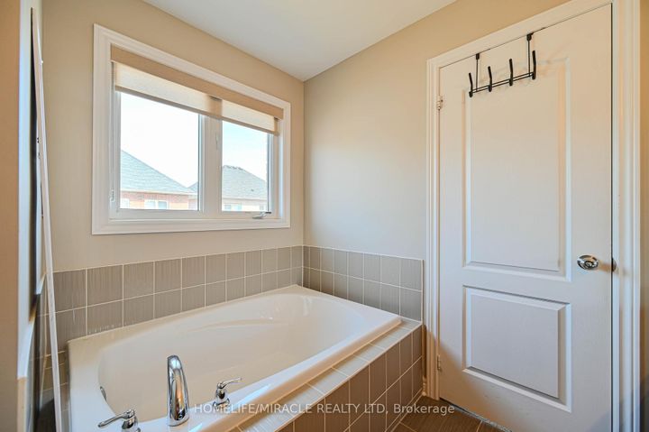 Photo 19 at 15 Fringetree Road, Wellington North, Brampton