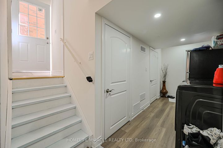 Photo 30 at 15 Fringetree Road, Wellington North, Brampton