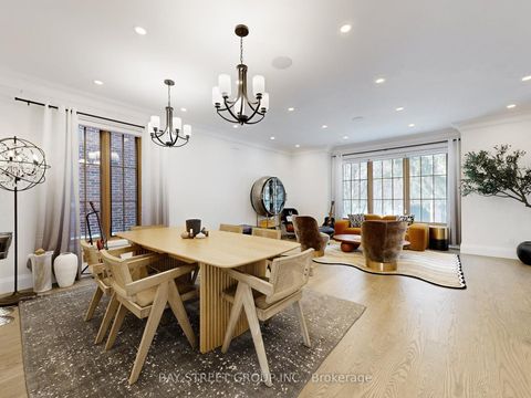 Photo 3 at 31 Evergreen Gardens, Leaside, Toronto