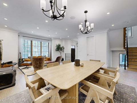 Photo 5 at 31 Evergreen Gardens, Leaside, Toronto