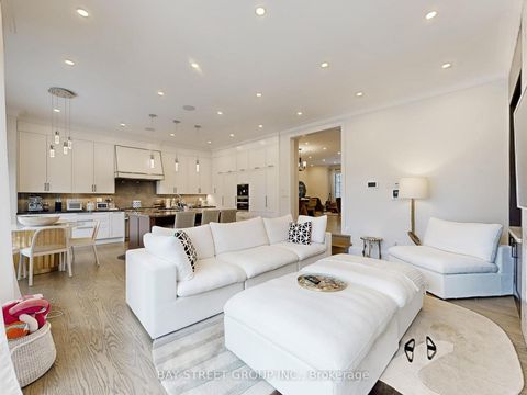 Photo 8 at 31 Evergreen Gardens, Leaside, Toronto