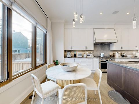 Photo 16 at 31 Evergreen Gardens, Leaside, Toronto