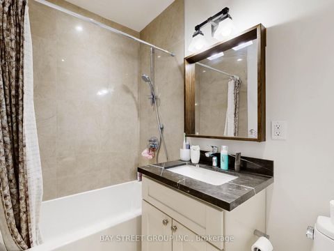 Photo 23 at 31 Evergreen Gardens, Leaside, Toronto