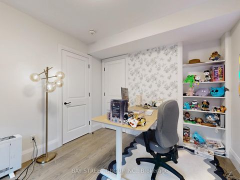 Photo 27 at 31 Evergreen Gardens, Leaside, Toronto