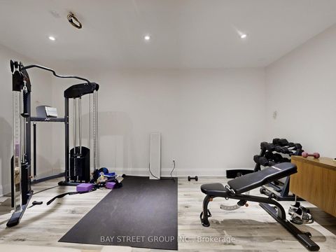 Photo 33 at 31 Evergreen Gardens, Leaside, Toronto