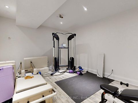 Photo 34 at 31 Evergreen Gardens, Leaside, Toronto