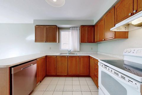 Photo 23 at 9 COATES Crescent, Oak Ridges Lake Wilcox, Richmond Hill