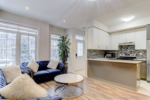 Photo 5 at 33 - 181 Parktree Drive, Maple, Vaughan