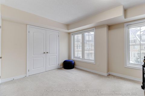 Photo 15 at 33 - 181 Parktree Drive, Maple, Vaughan
