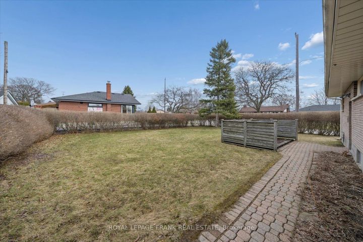 Photo 31 at 442 Cunningham Avenue, McLaughlin, Oshawa