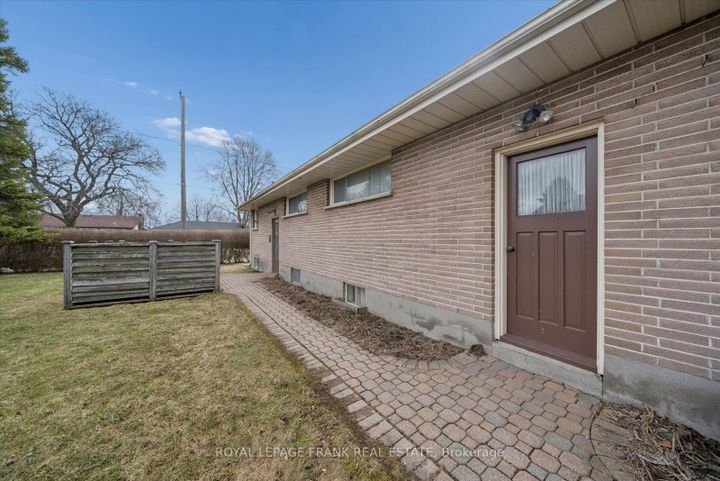 Photo 32 at 442 Cunningham Avenue, McLaughlin, Oshawa