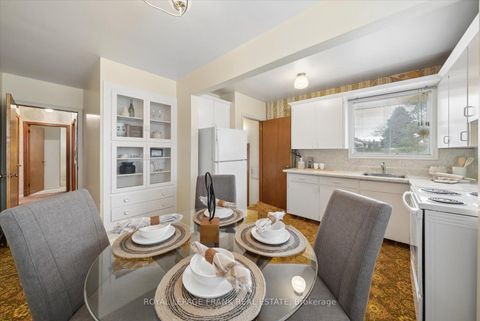 Photo 11 at 442 Cunningham Avenue, McLaughlin, Oshawa