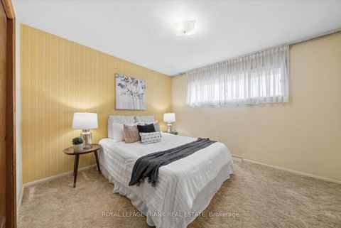 Photo 14 at 442 Cunningham Avenue, McLaughlin, Oshawa