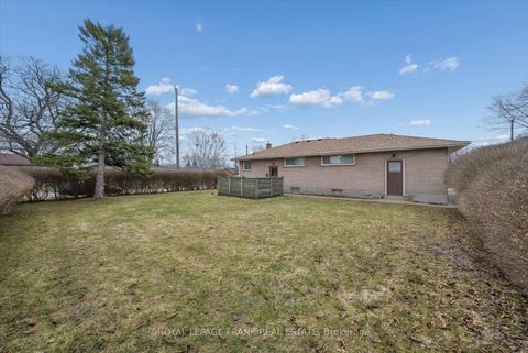 Photo 33 at 442 Cunningham Avenue, McLaughlin, Oshawa