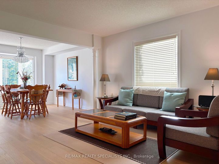 Photo 9 at 796 Alliance Court, East Credit, Mississauga