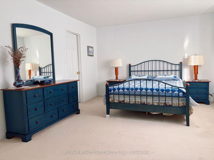 Photo 12 at 796 Alliance Court, East Credit, Mississauga