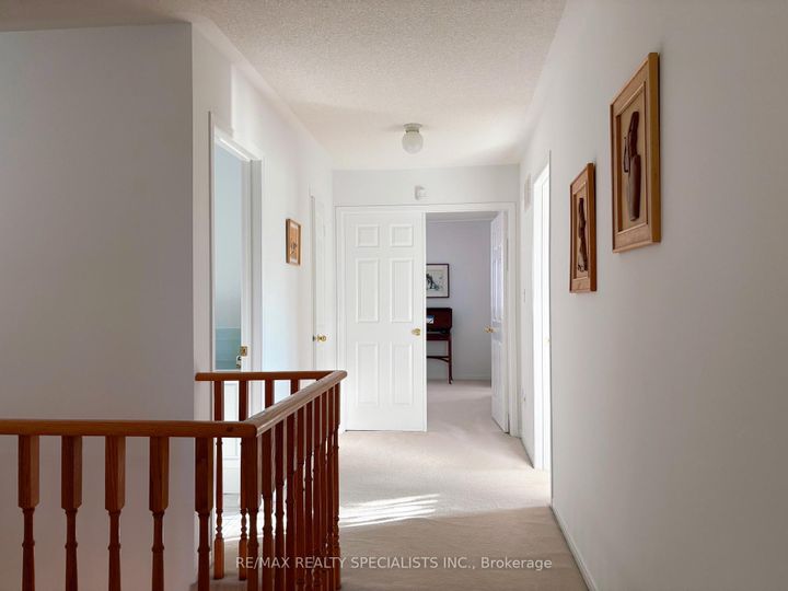 Photo 18 at 796 Alliance Court, East Credit, Mississauga