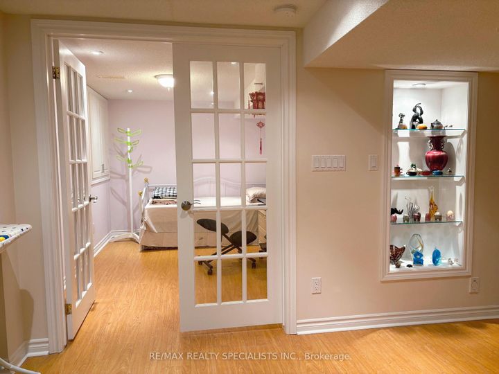 Photo 21 at 796 Alliance Court, East Credit, Mississauga