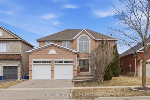 Photo 0 at 570 Blackwood Boulevard, Taunton, Oshawa