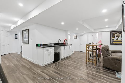 Photo 26 at 570 Blackwood Boulevard, Taunton, Oshawa