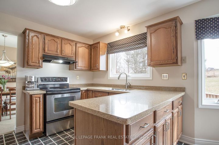 Photo 18 at 85 Ambleside Drive, Port Perry, Scugog