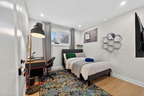 Photo 15 at 4 Holman Crescent, Aurora Highlands, Aurora