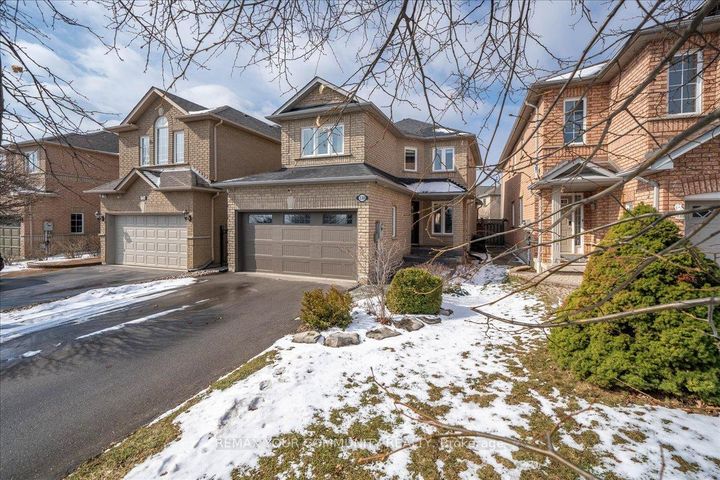 Photo 2 at 130 Princeton Gate, Maple, Vaughan