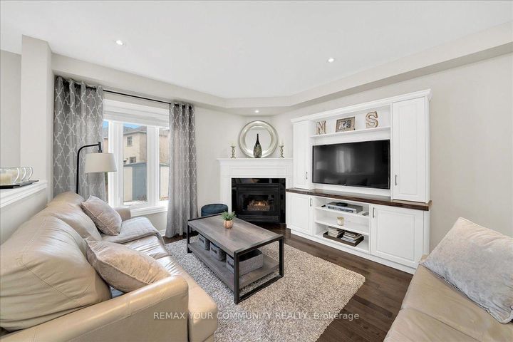 Photo 17 at 130 Princeton Gate, Maple, Vaughan
