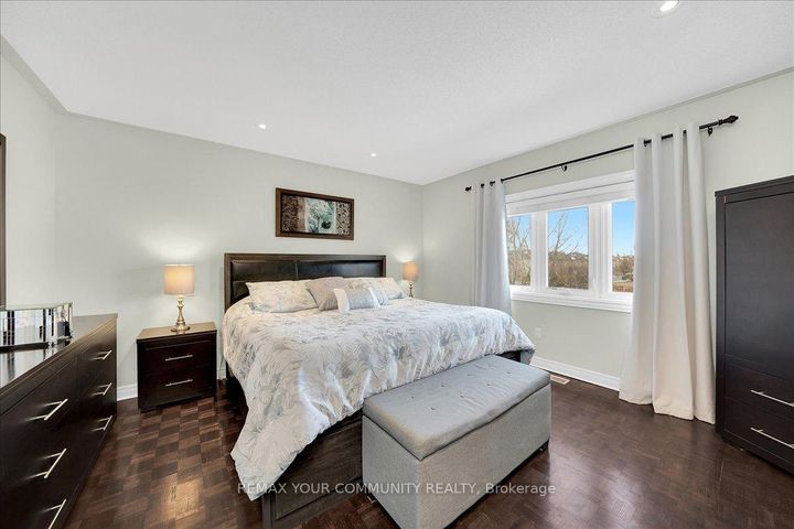 Photo 22 at 130 Princeton Gate, Maple, Vaughan