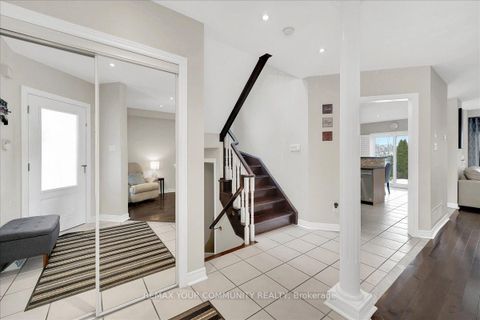 Photo 6 at 130 Princeton Gate, Maple, Vaughan