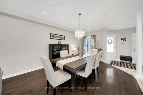 Photo 10 at 130 Princeton Gate, Maple, Vaughan