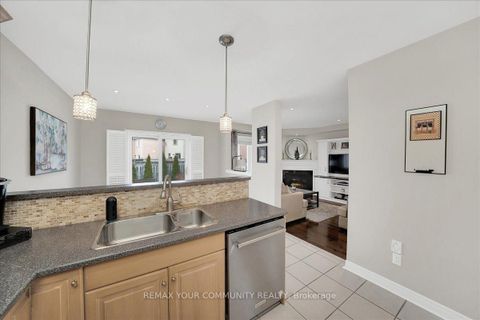 Photo 14 at 130 Princeton Gate, Maple, Vaughan