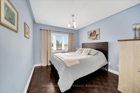 Photo 27 at 130 Princeton Gate, Maple, Vaughan