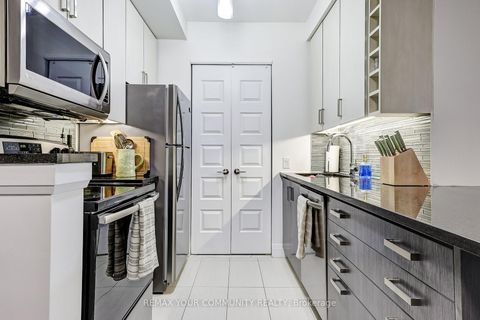 Photo 6 at 29 - 8169 Kipling Avenue, West Woodbridge, Vaughan