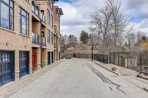 Photo 19 at 29 - 8169 Kipling Avenue, West Woodbridge, Vaughan