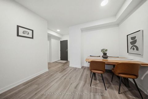 Photo 7 at 515 - 840 St. Clair Avenue W, Oakwood Village, Toronto