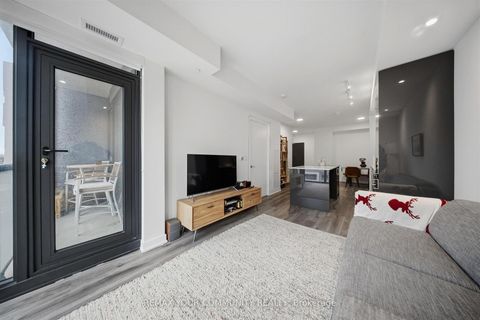Photo 16 at 515 - 840 St. Clair Avenue W, Oakwood Village, Toronto
